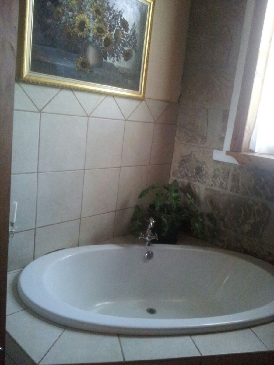 15 Bedroom Property for Sale in Paul Roux Free State